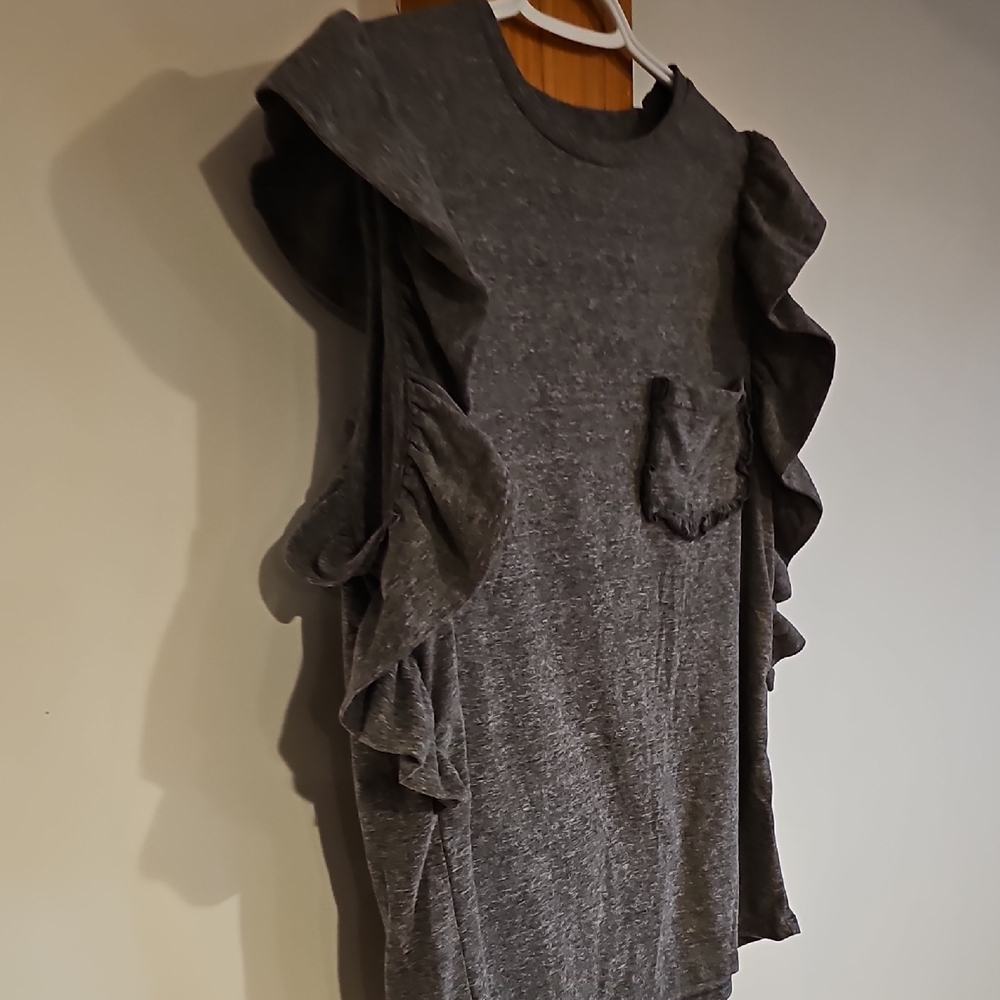 Charcoal Ruffle Sleeve Tee - Picture 3 of 5